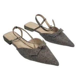 White House Black Market Sparkle Closed Toe Flats in Bronze - Size 6.5